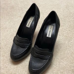 Black Steve Madden penny loader heels.